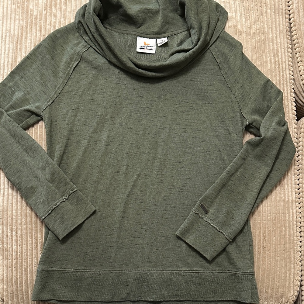 Field & Stream Olive Cowl Neck Women's lightweight sweater size medium